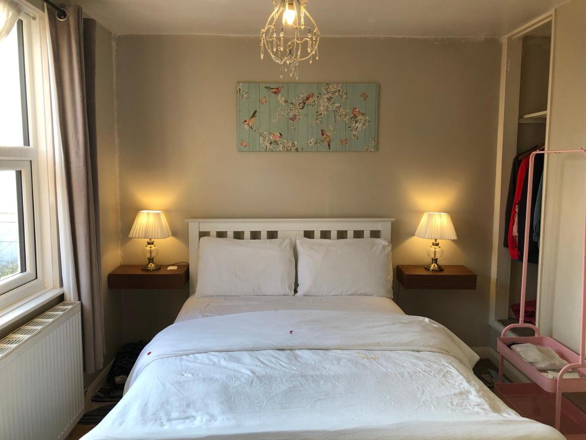 Carena House Bed and Breakfast Canterbury Esterno foto