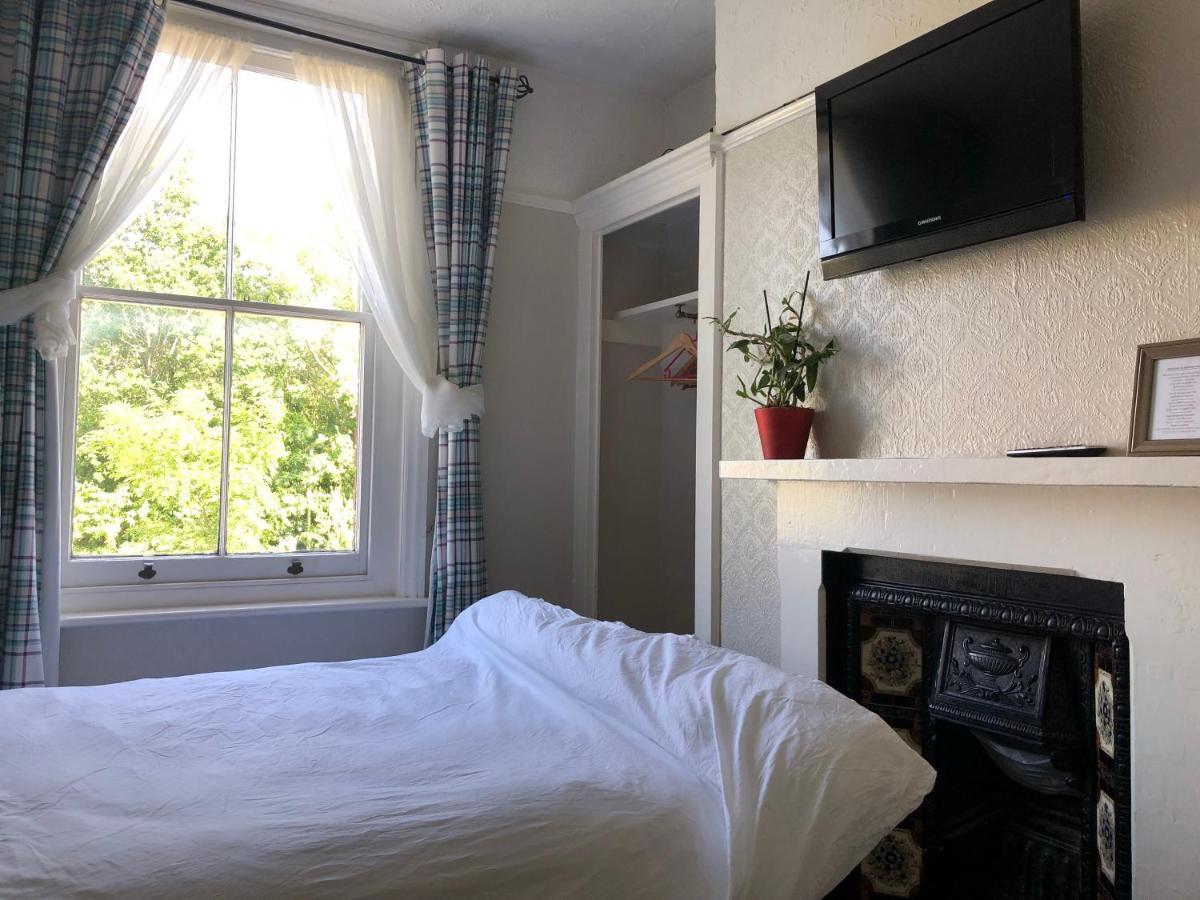 Carena House Bed and Breakfast Canterbury Esterno foto